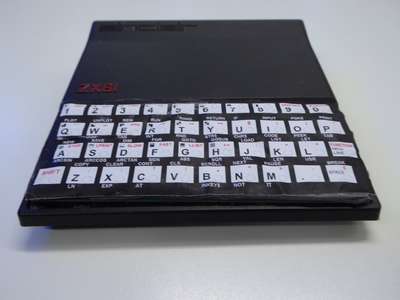 File:Keyboard on top of case.JPG
